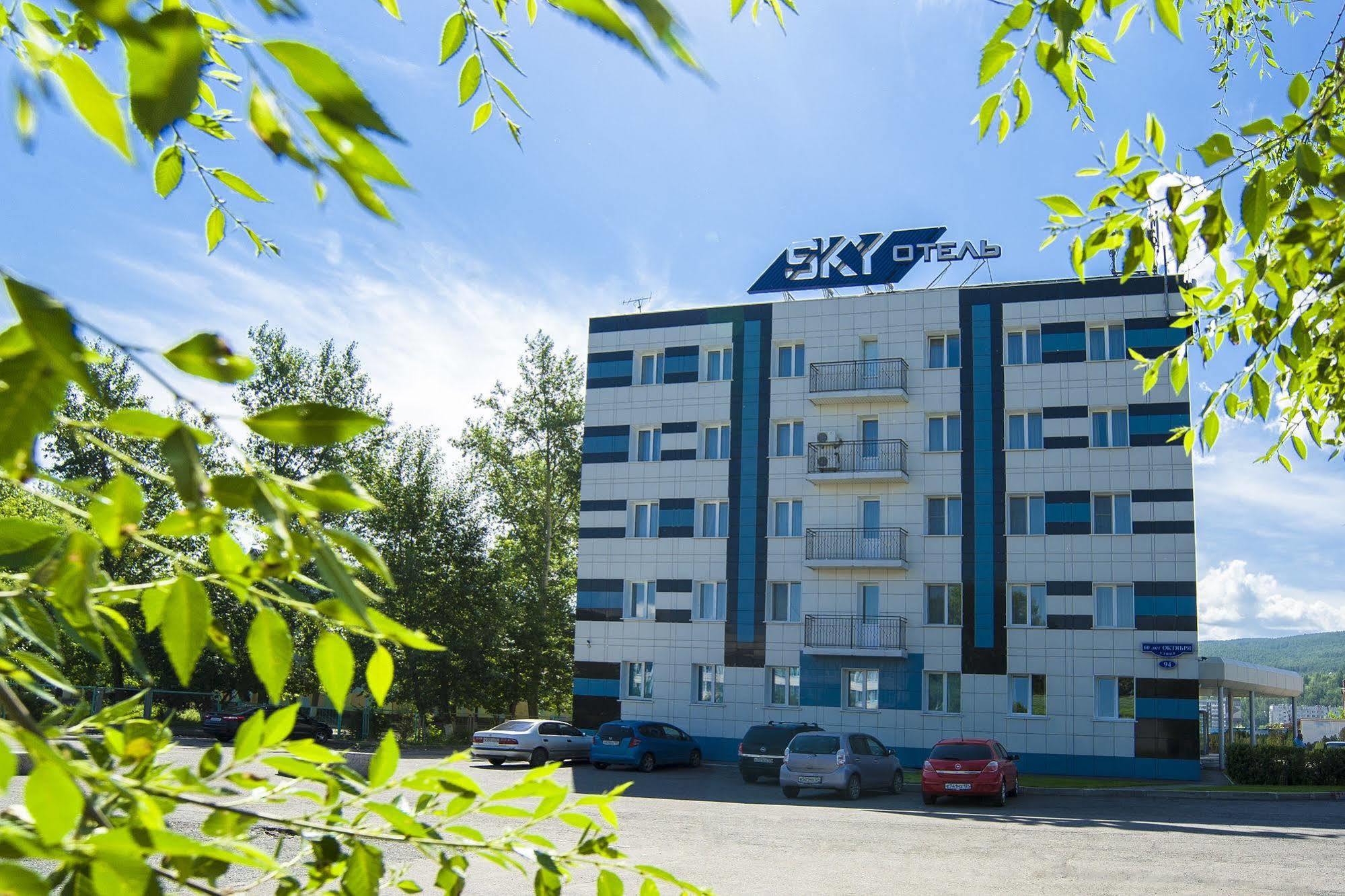 Sky Hotel Krasnoyarsk Esterno foto